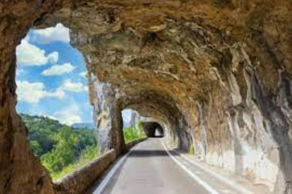 Вилла La O'Liso Gorges De L'Ardeche Салава Экстерьер фото